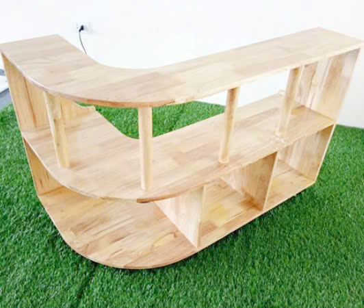 Quầy bán hàng gỗ thông